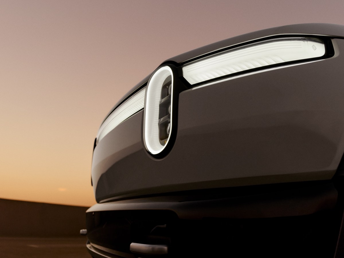 Rivian điều chỉnh khoản vay DOE xuống 4,5 tỷ USD và nâng công suất nhà máy Georgia