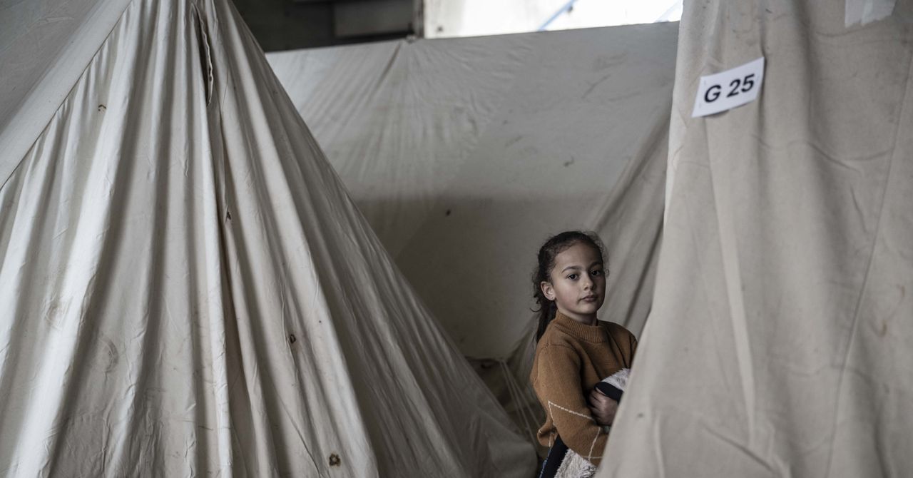 Khi hệ thống ngân hàng tê liệt, ví điện tử trở thành 'cứu cánh' cho người dân Liban