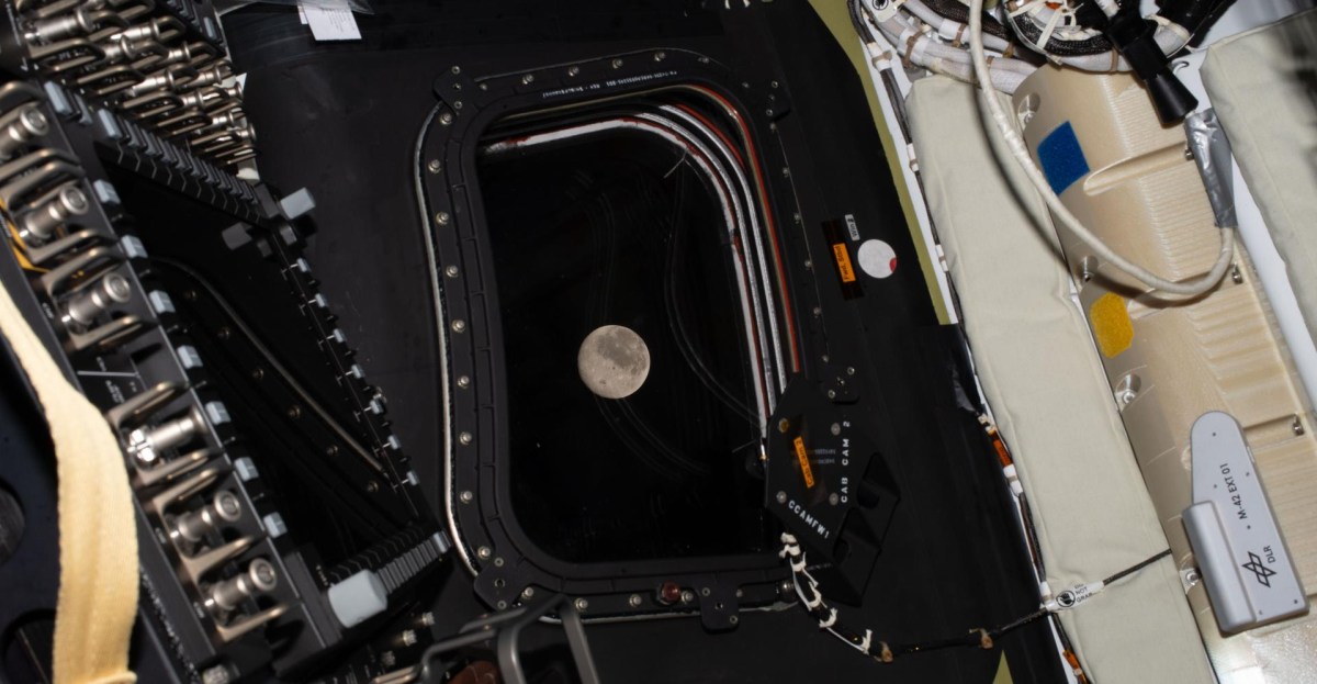 Thiết kế nội thất tàu vũ trụ Orion: Khi công nghệ phục vụ con người ở tốc độ 40.000 km/h