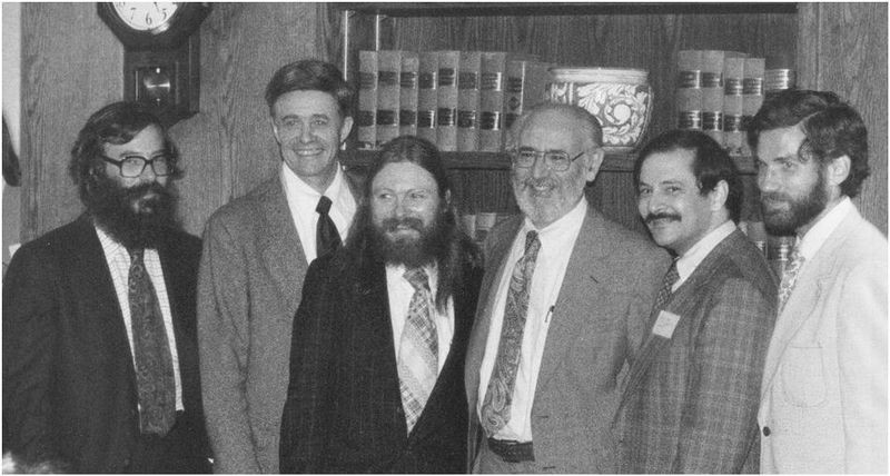 Mã nguồn của APL: Ngôn ngữ lập trình toán học huyền thoại từ thời đại máy tính lớn