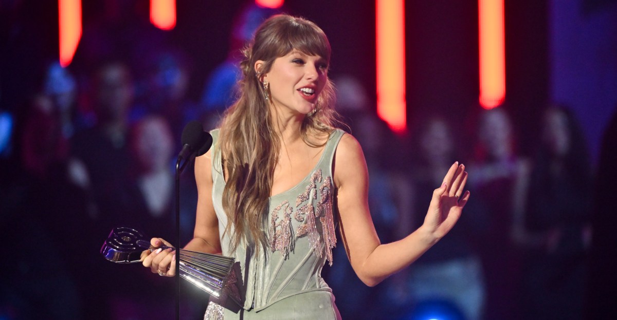 Deepfake Taylor Swift và Rihanna trở thành công cụ mới của kẻ lừa đảo trên TikTok