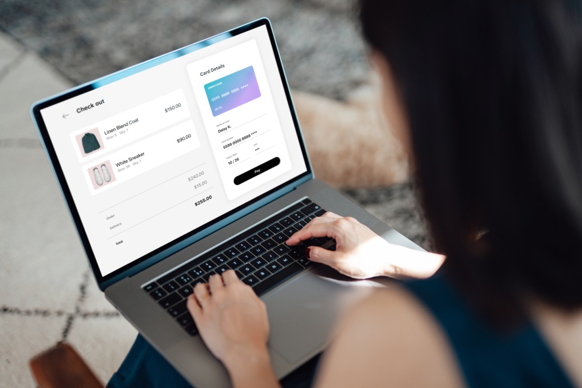 Lưu lượng truy cập từ AI tăng vọt 393% tại các nhà bán lẻ Mỹ, thúc đẩy doanh thu mạnh mẽ