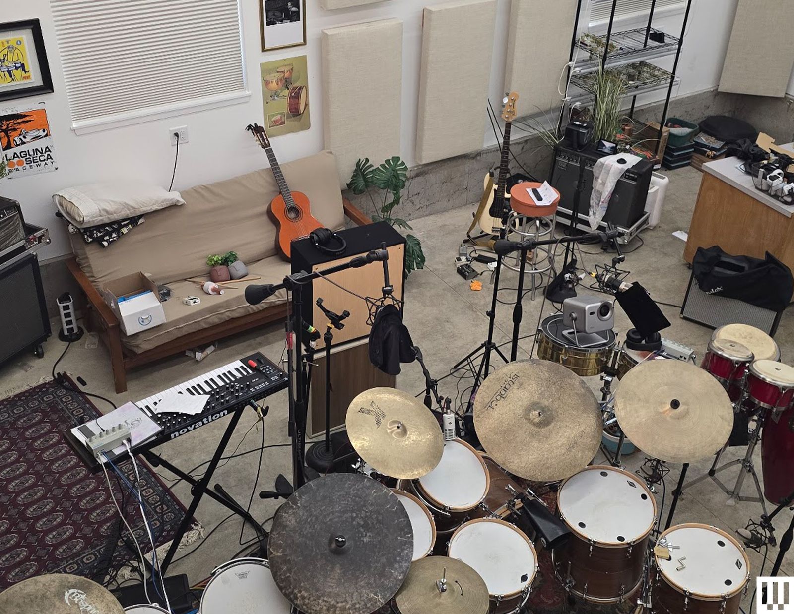 SoundBlocks có thể được sắp xếp linh hoạt hoặc xếp chồng lên nhau thành mô-đun