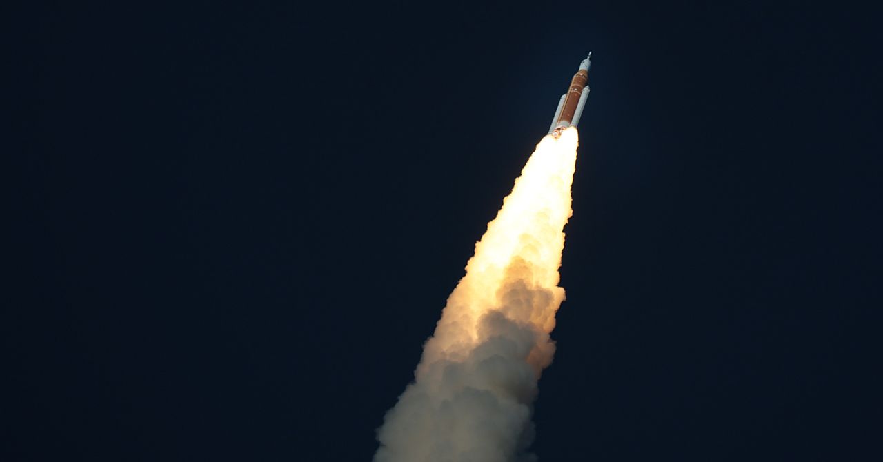 Phi hành gia Artemis II cũng gặp rắc rối với Microsoft Outlook