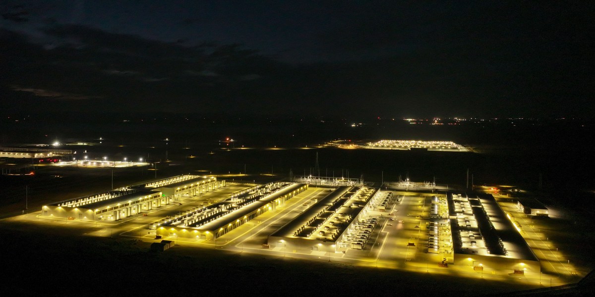 Triển khai trung tâm dữ liệu vũ trụ: Những yếu tố cốt lõi cần thiết