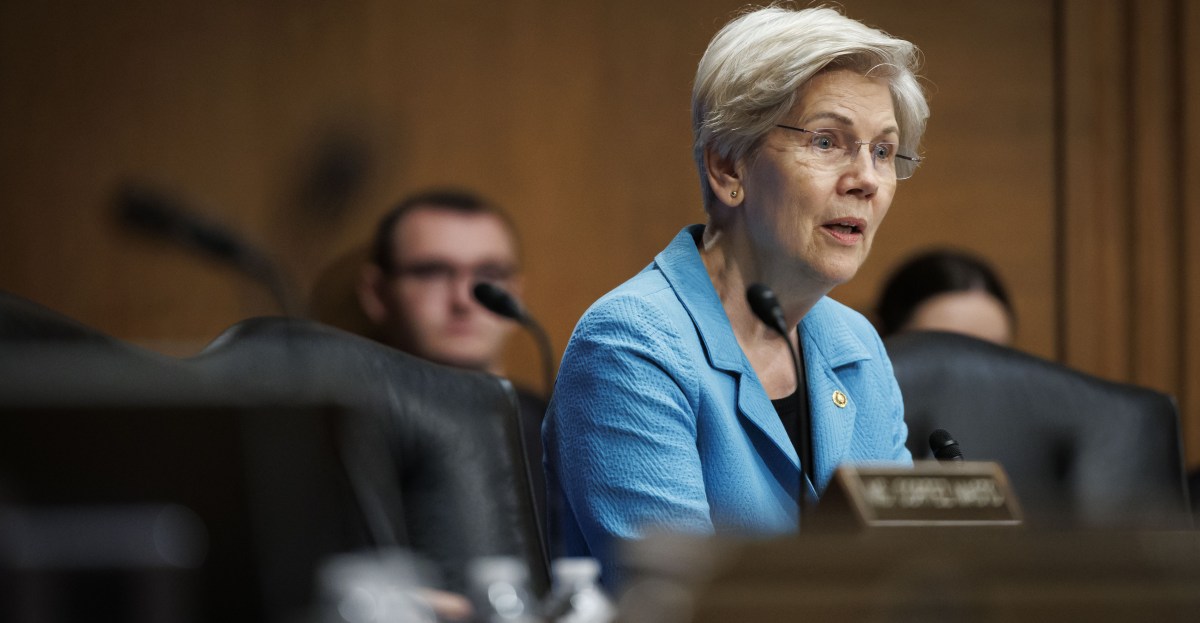 Thượng nghị sĩ Elizabeth Warren: Bong bóng AI có thể châm ngòi cho cuộc khủng hoảng tài chính tiếp theo