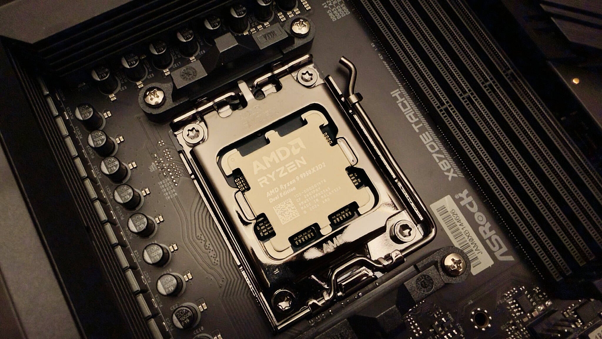 Đánh giá AMD Ryzen 9 9950X3D2 Dual Edition: Hiệu năng "quá đà" với cái giá 899 USD