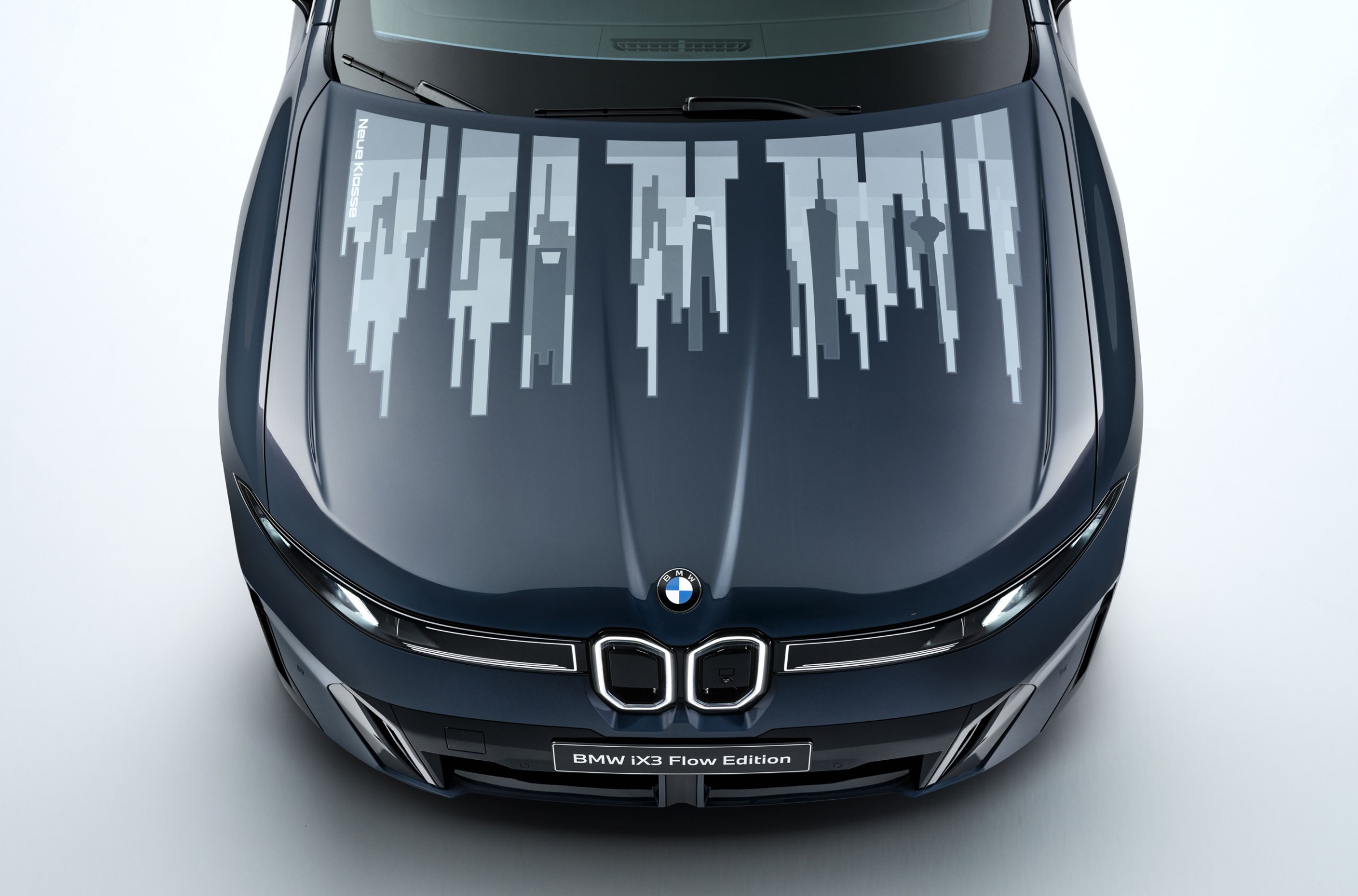 BMW iX3 Flow Edition với nắp ca-pô tích hợp E Ink