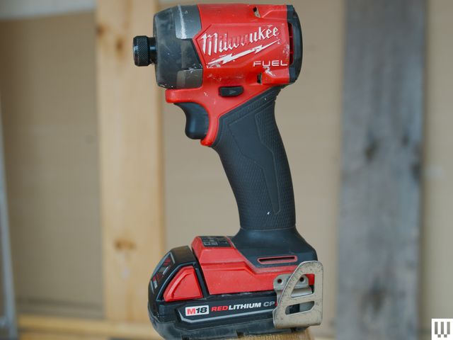 Máy bắt vít Milwaukee M18 Fuel