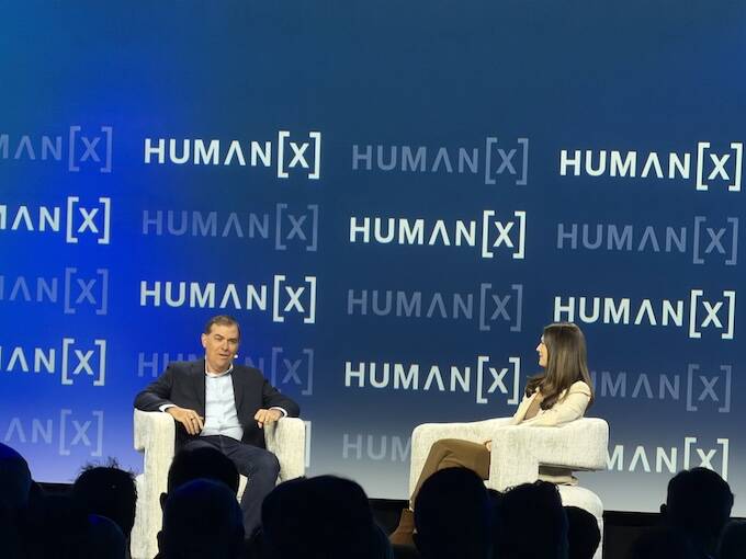 CEO AWS khẳng định AI không bị thổi phồng: "Đây là câu hỏi hài hước nhất tôi từng nghe"