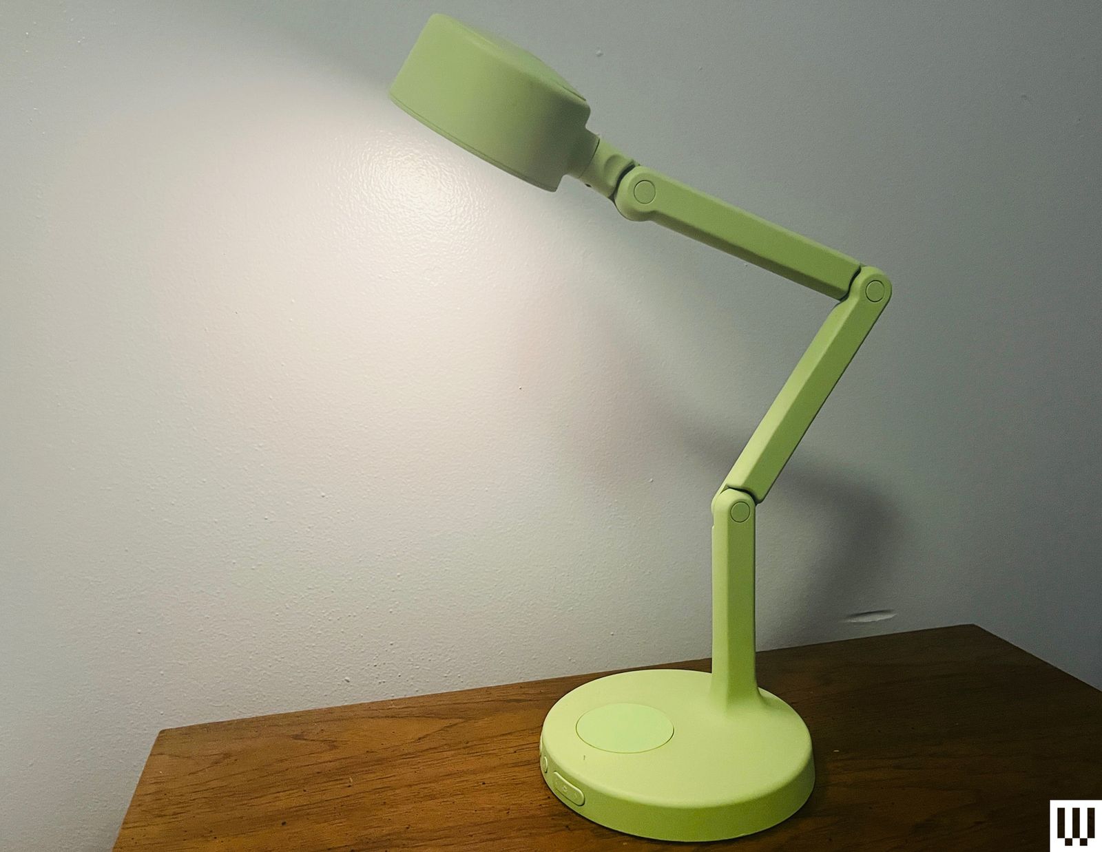 Thiết kế đèn Lume Cube Edge Light Go