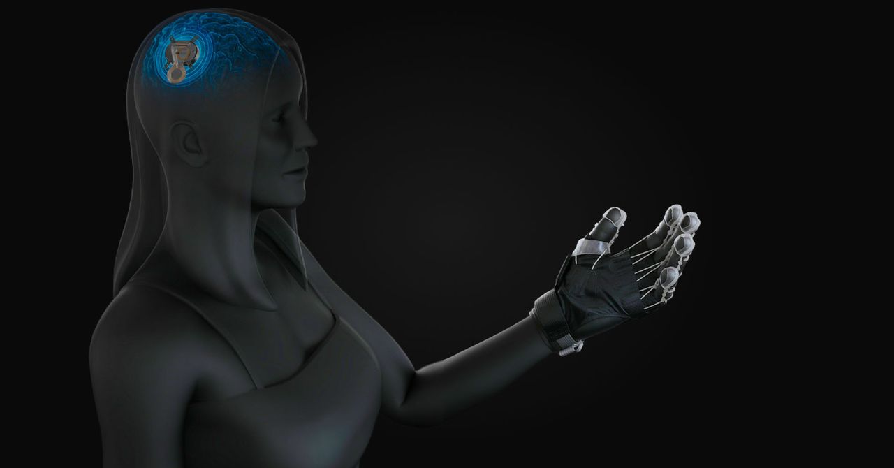 Epia Neuro phát triển công nghệ cấy ghép não và găng tay robot giúp bệnh nhân đột quỵ hồi phục vận động