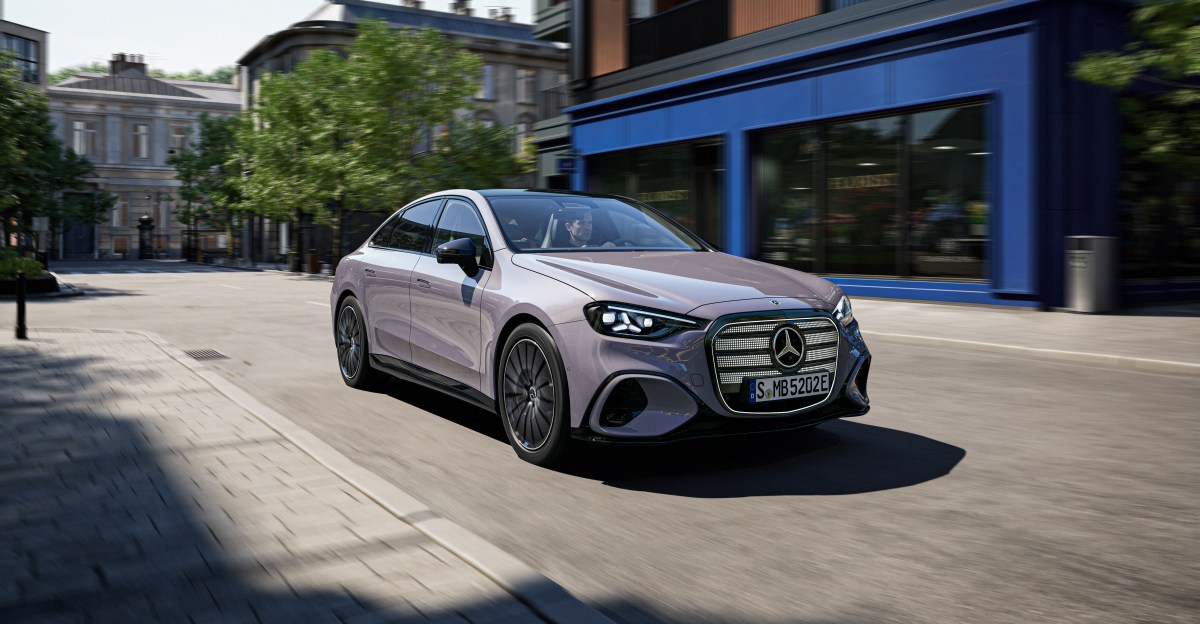 Mercedes-Benz C-Class thuần điện đầu tiên chính thức ra mắt: Động cơ thể thao nhất lịch sử dòng xe