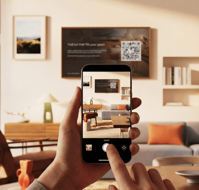 TV Ember Artline với tính năng Match the Room