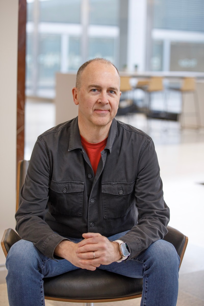 Giám đốc mảng xe điện và công nghệ Doug Field rời bỏ Ford