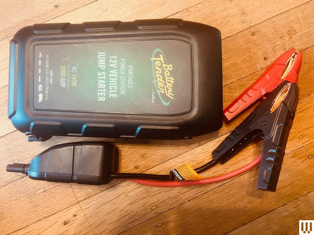 Máy nổ ắc quy Battery Tender