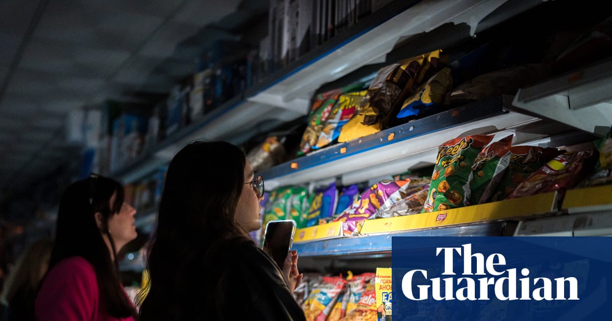 Một năm sau sự cố mất diện lịch sử, Tây Ban Nha vẫn kiên định với lộ trình năng lượng tái tạo