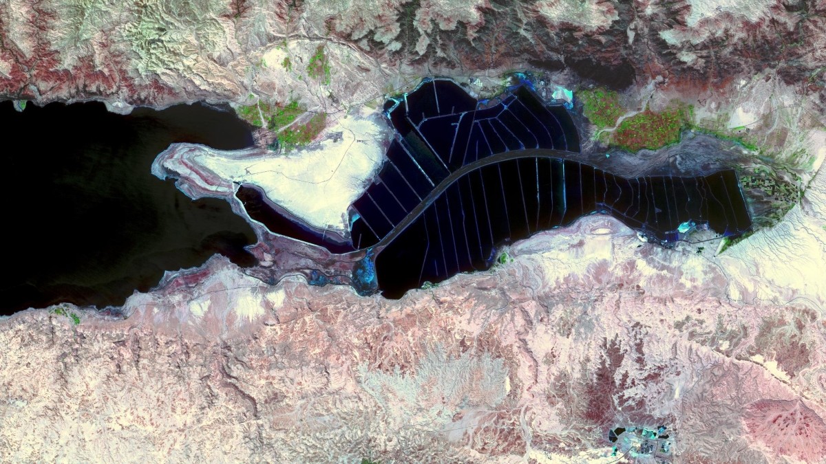Điểm nghẽn Brom: Xung đột Trung Đông đe dọa làm tê liệt sản xuất chip nhớ toàn cầu
