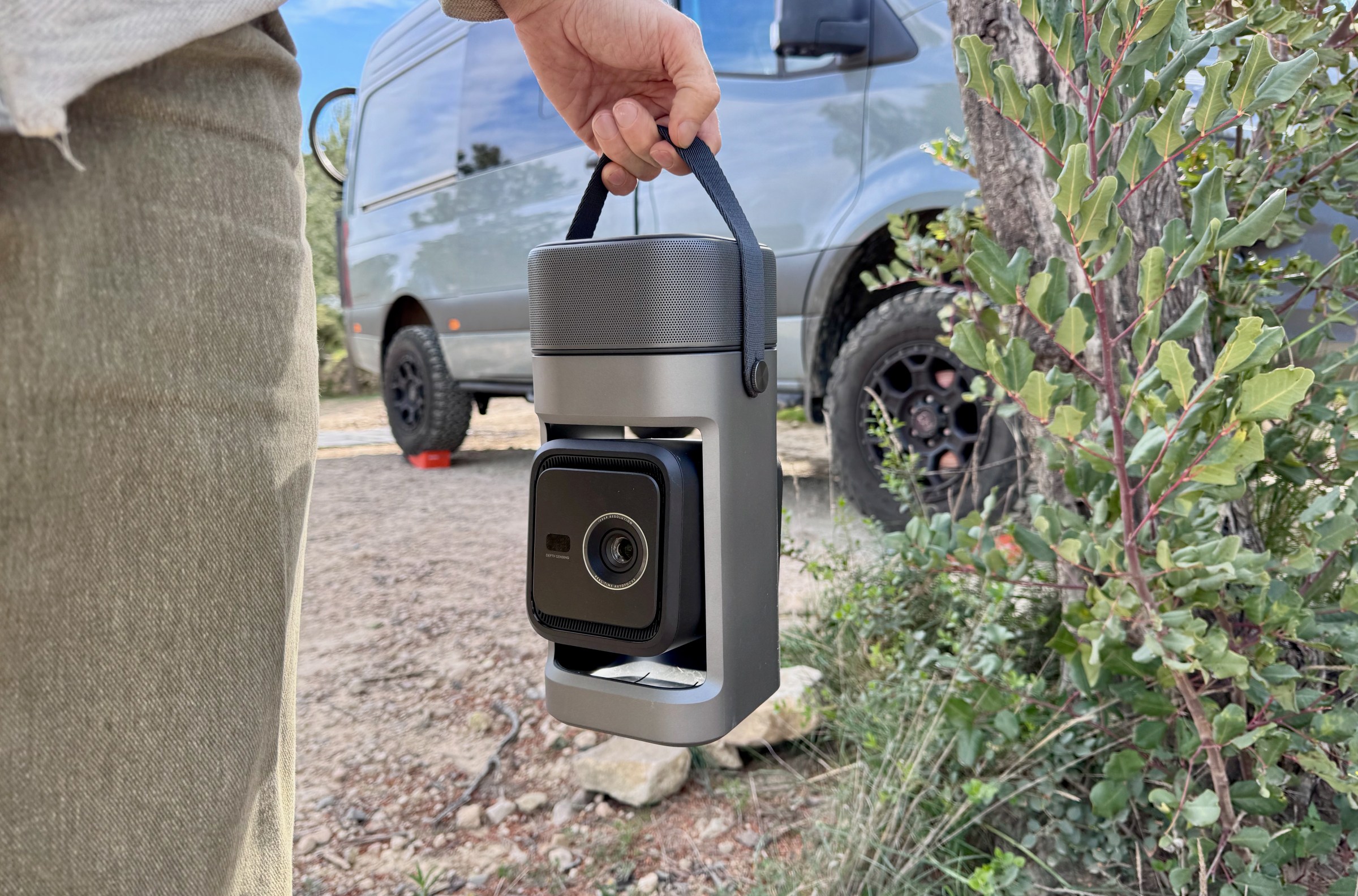 Máy chiếu Anker Nebula P1