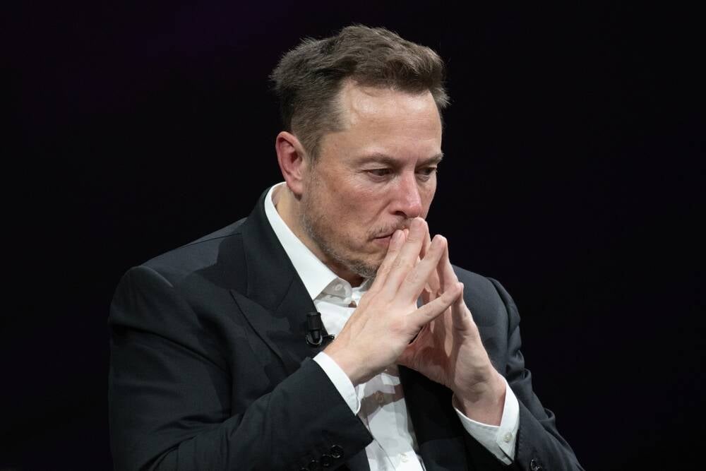 Elon Musk cược tương lai AI của Tesla vào công nghệ chip Intel chưa hoàn thiện