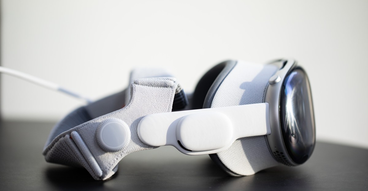 Sau khi làm việc trên Vision Pro, cựu kỹ sư Apple quay lại với điện thoại vì lý do này