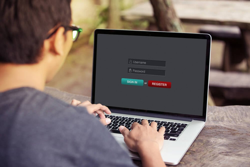 Gần một nửa doanh nghiệp tại Anh bị tấn công mạng trong năm qua: Lừa đảo qua email vẫn hiệu quả như năm 2005