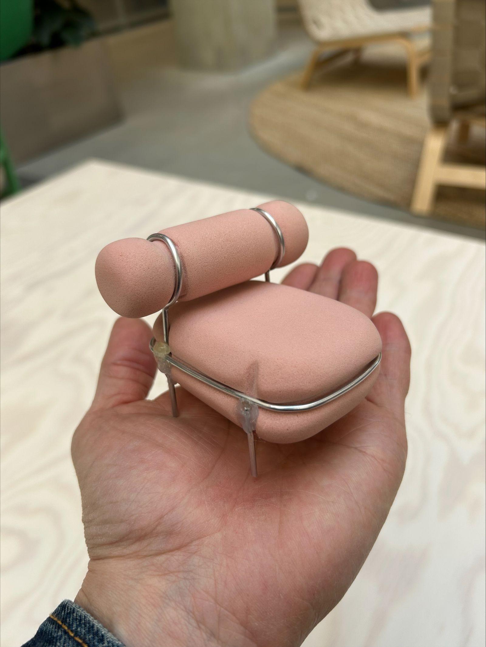 Mô hình đầu tiên của Axelsson cho chiếc ghế PS 2026