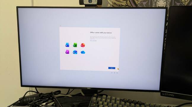 Màn hình quảng cáo Xbox Game Pass xuất hiện trên máy tính công sở