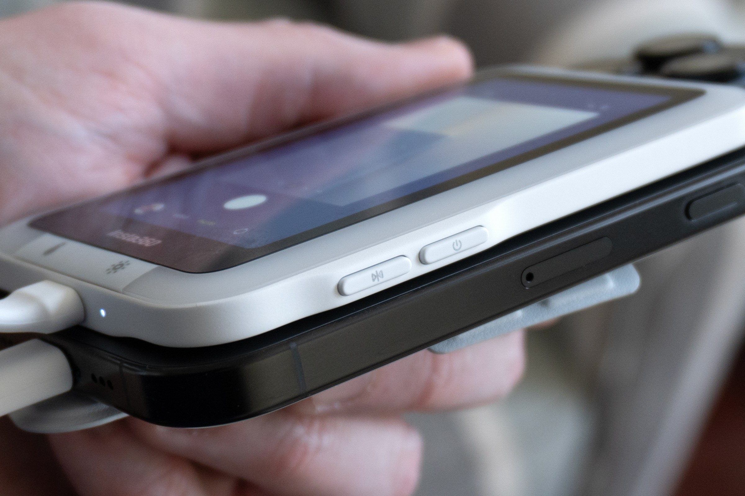 Chi tiết đèn ring light trên phiên bản cao cấp