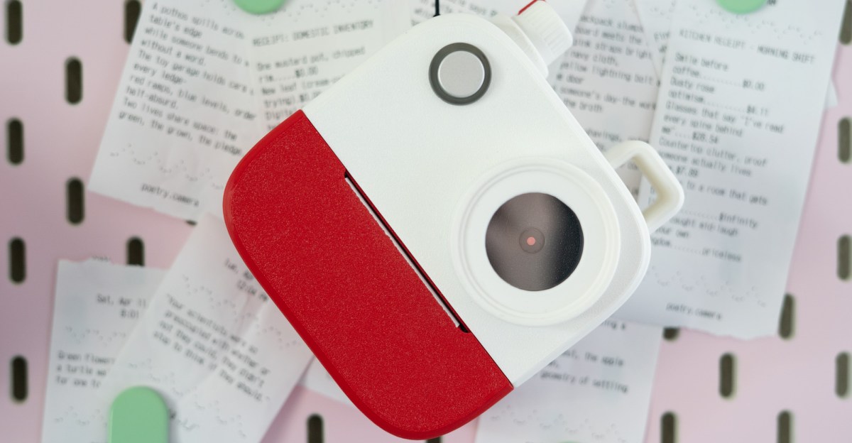 Poetry Camera: Máy ảnh in thơ AI – Đáng yêu nhưng thiếu hồn