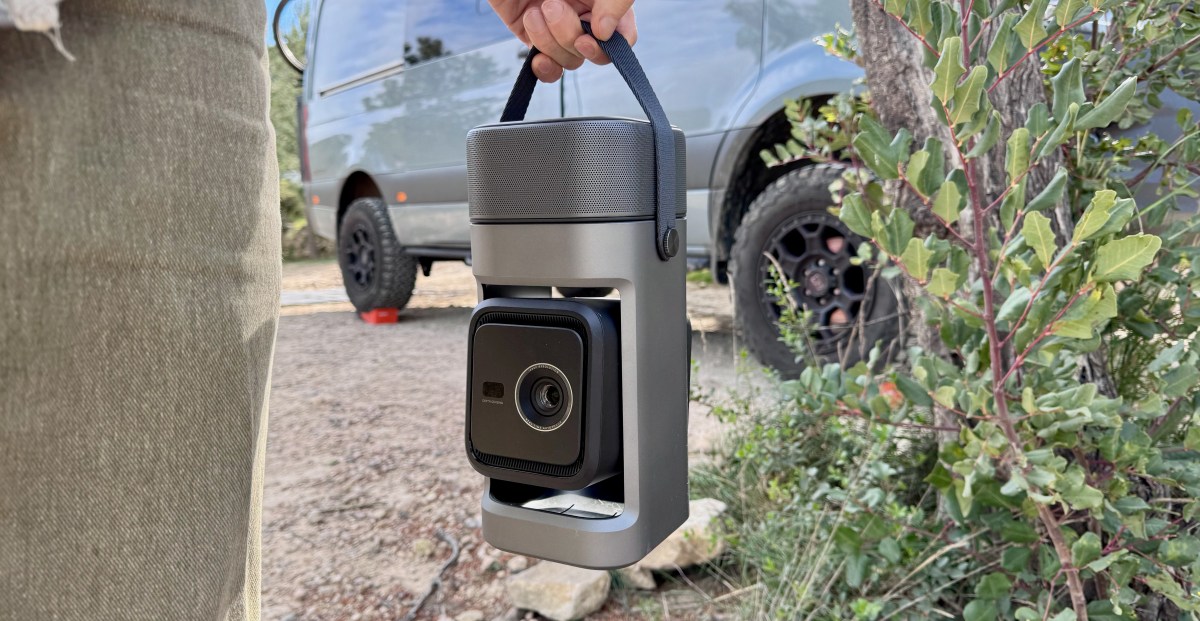 Máy chiếu cầm tay "vua âm thanh" từ Anker: Nebula P1 chiếm trọn cảm xúc