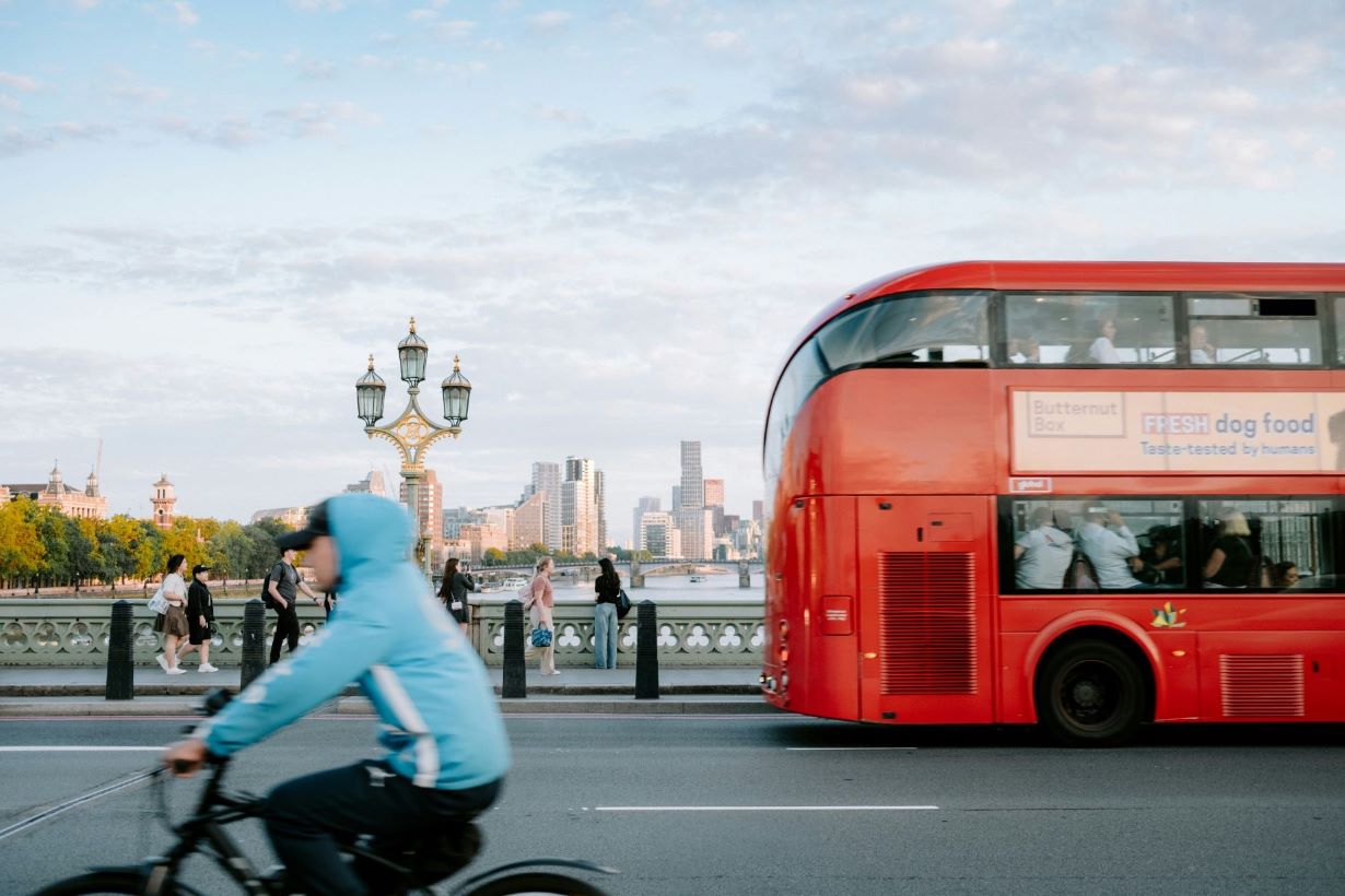 Ứng dụng Suy luận Nhân quả (Causal Inference) để Đánh giá Tác động của Đình công Tàu điện ngầm đến Lượng người đi Xe đạp tại London