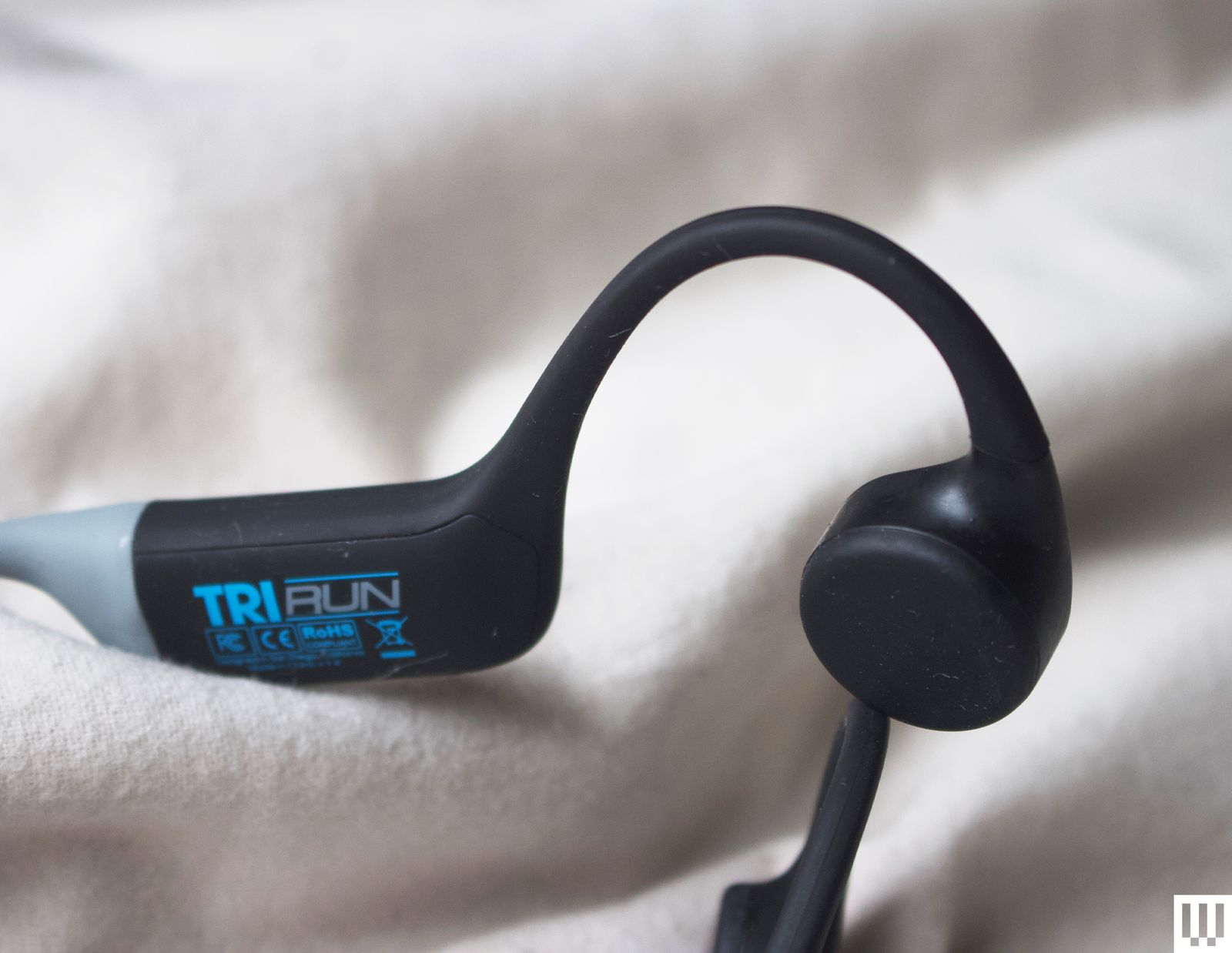 Thiết kế vòng sau đầu linh hoạt