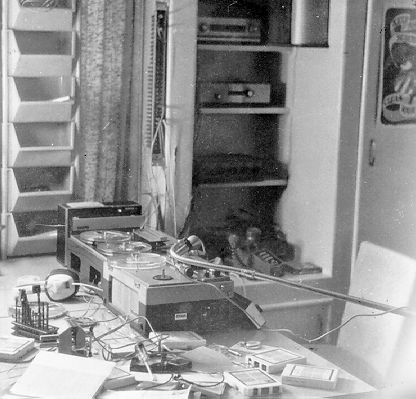 Bàn làm việc của Mark Bernay năm 1968