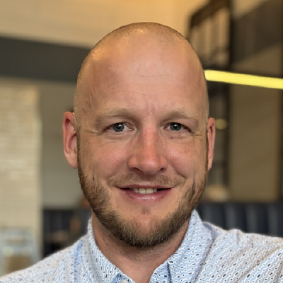 Nếu ngừng tuyển dụng kỹ sư Junior, bạn đang trao toàn quyền cho các Senior