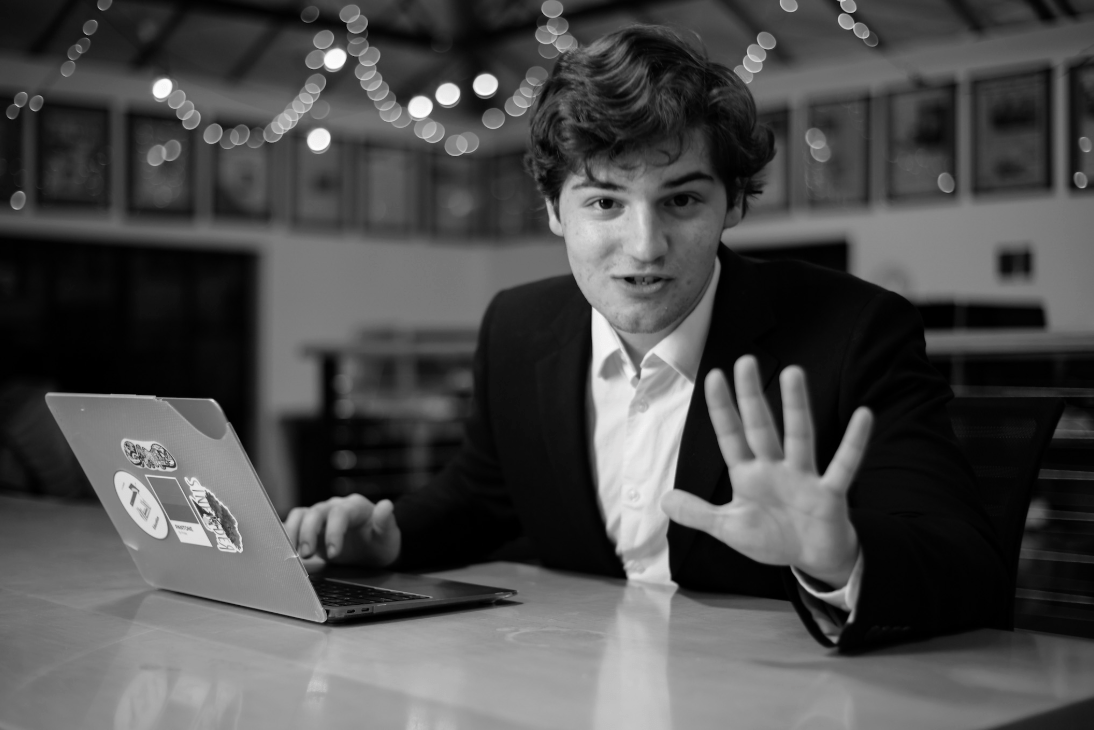 Cuốn sách phơi bày văn hóa khởi nghiệp tại Stanford: Liệu có thay đổi được cơn khao khát quyền lực?