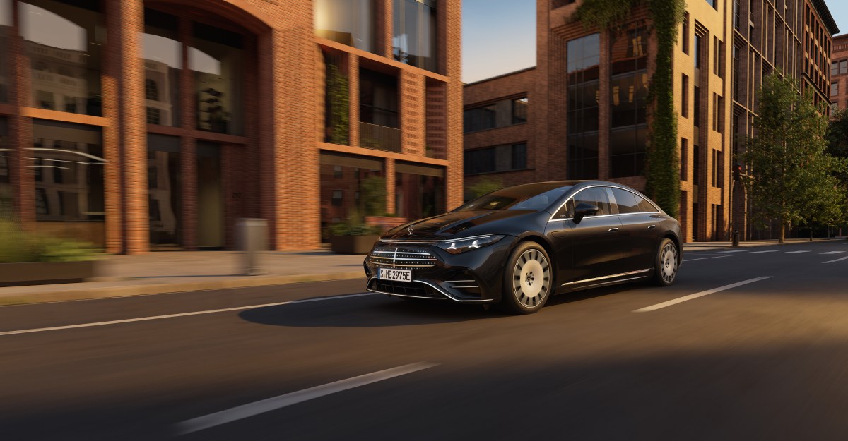 Mercedes EQS trở lại với quãng đường di chuyển kỷ lục và công nghệ sạc vượt trội