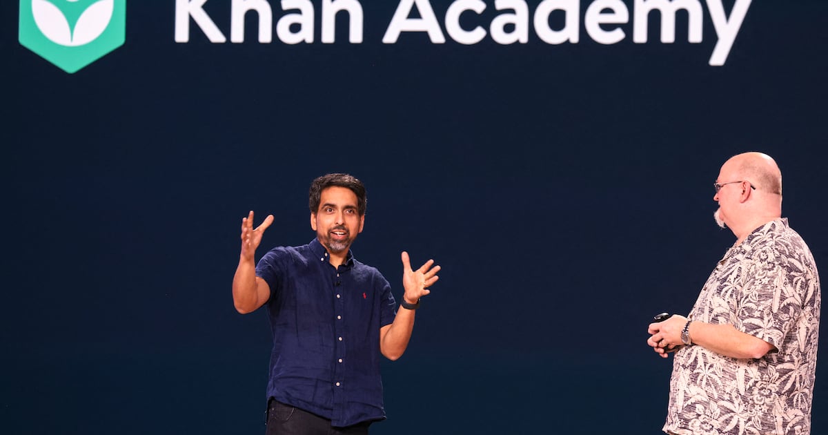 Sal Khan thừa nhận: Cuộc cách mạng AI trong giáo dục vẫn chưa diễn ra như kỳ vọng