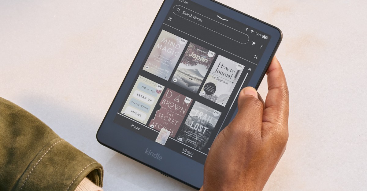 Kindle màn hình màu của Amazon chính thức có chế độ tối toàn hệ thống