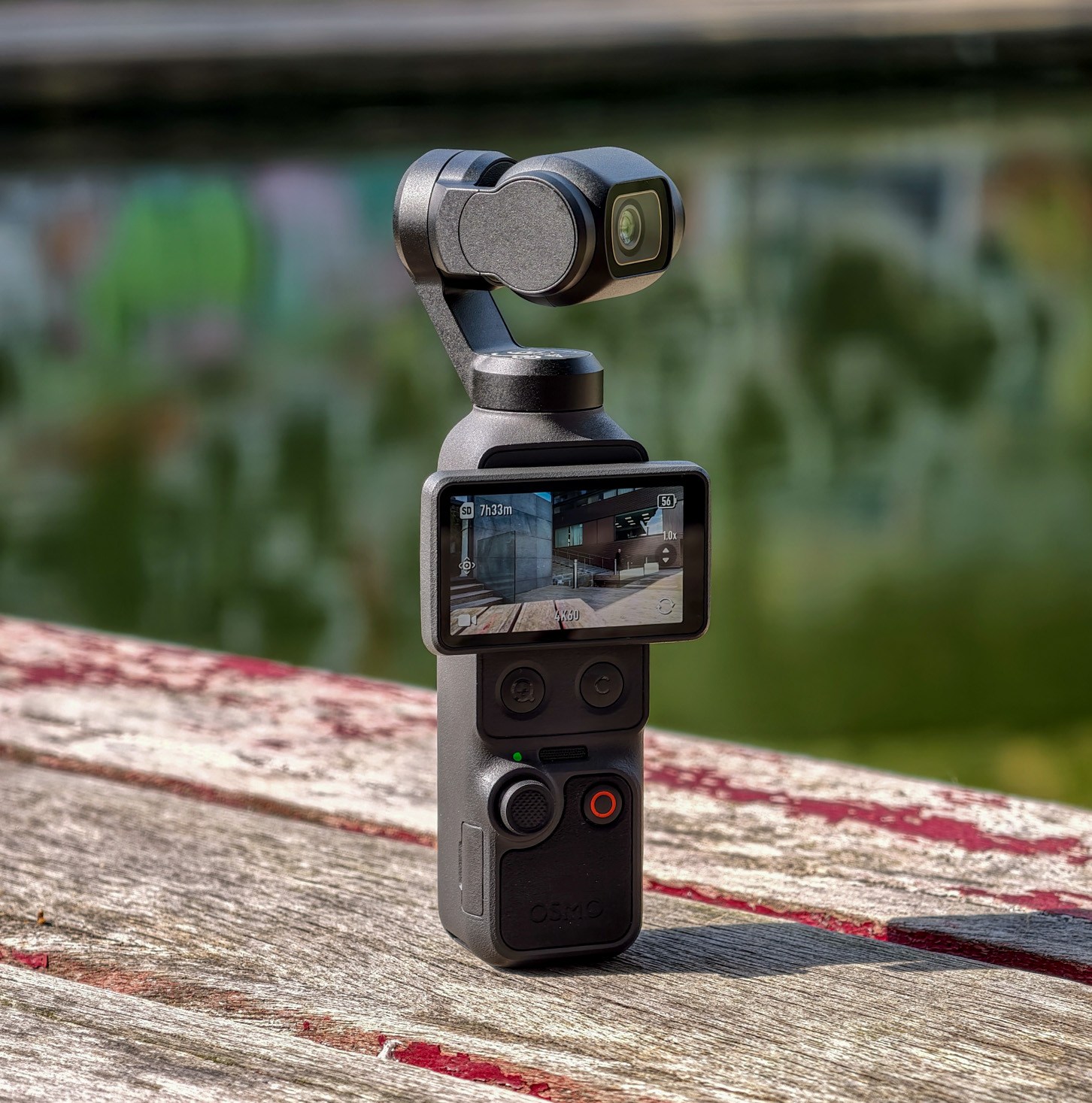 Các nút bấm mới trên Osmo Pocket 4