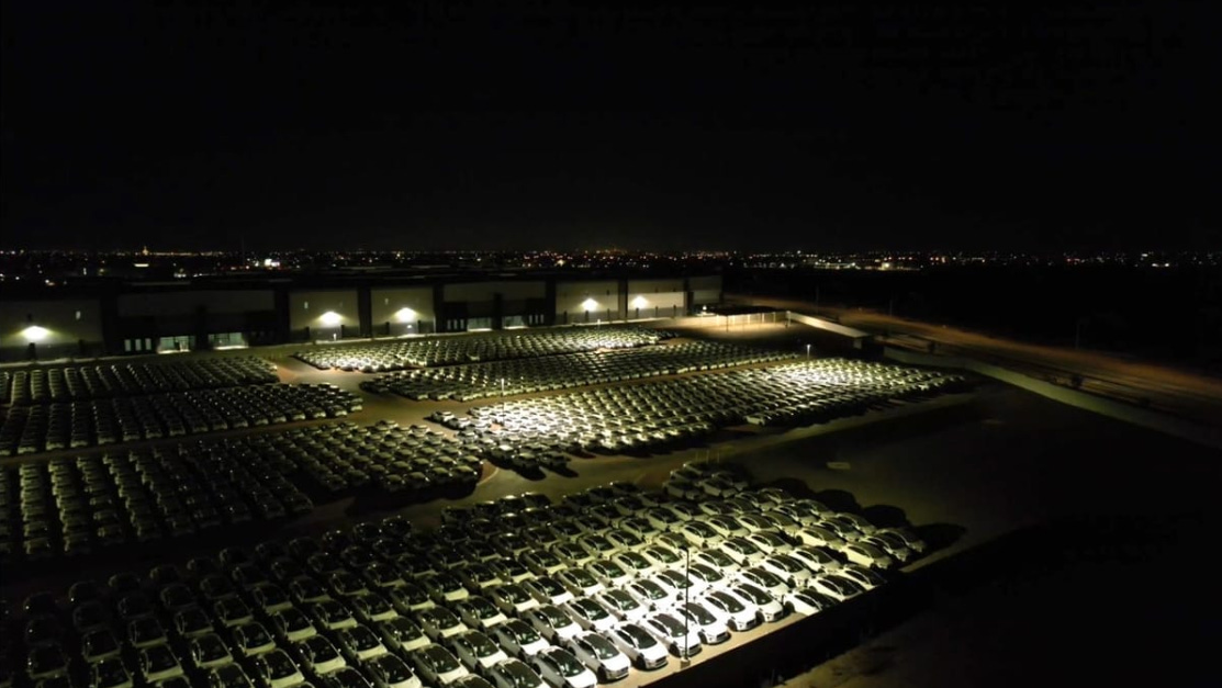 Hệ thống cảm biến và phần cứng trên xe