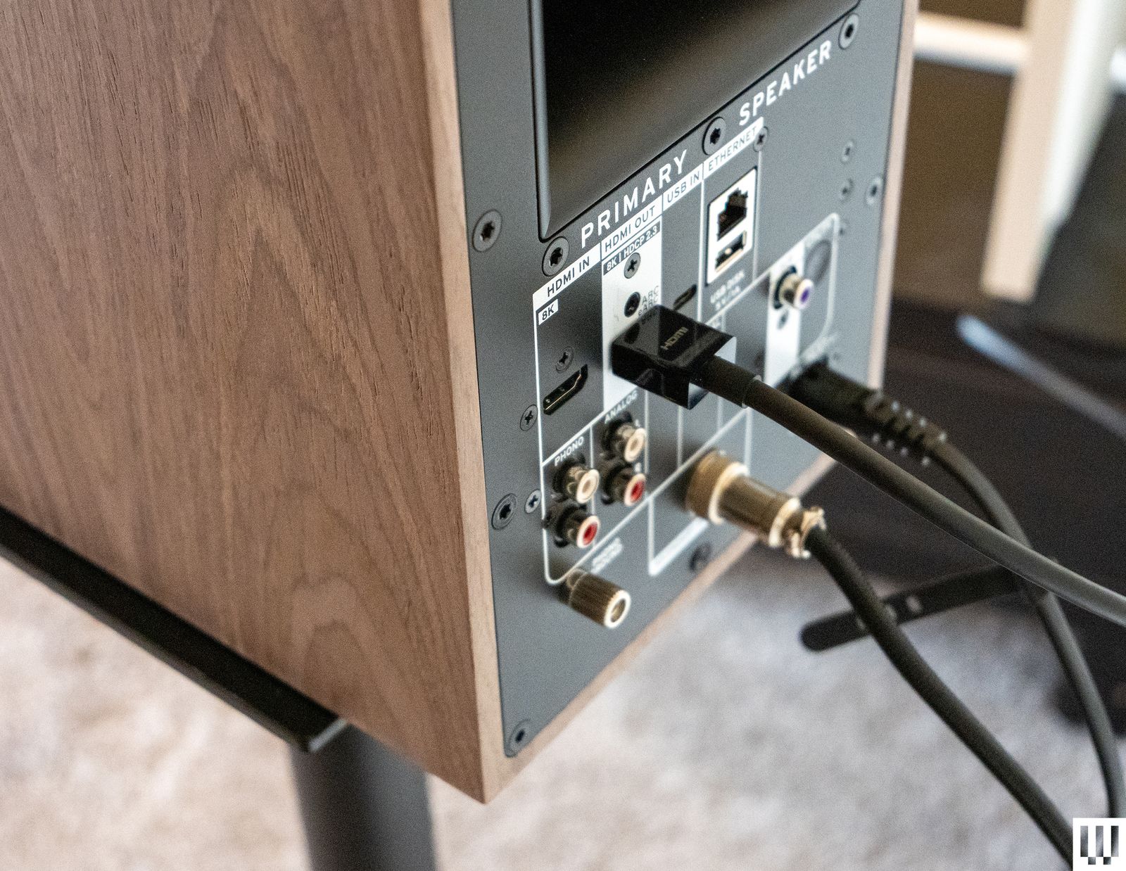 Các cổng kết nối đa dạng trên Klipsch The Fives II