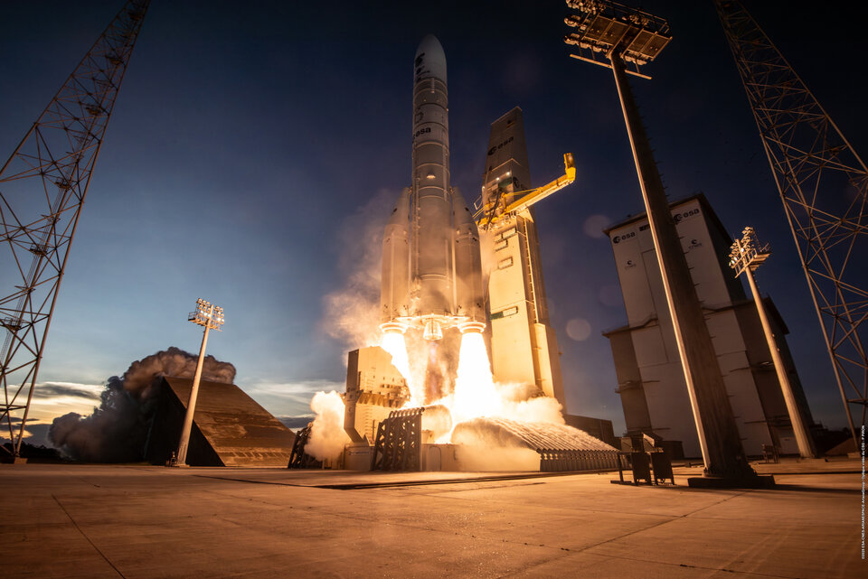 Tất cả 4 vệ tinh Sentinel-1 đã chính thức hoạt động, khả năng quan sát Trái Đất của Châu Âu được nâng cấp mạnh mẽ