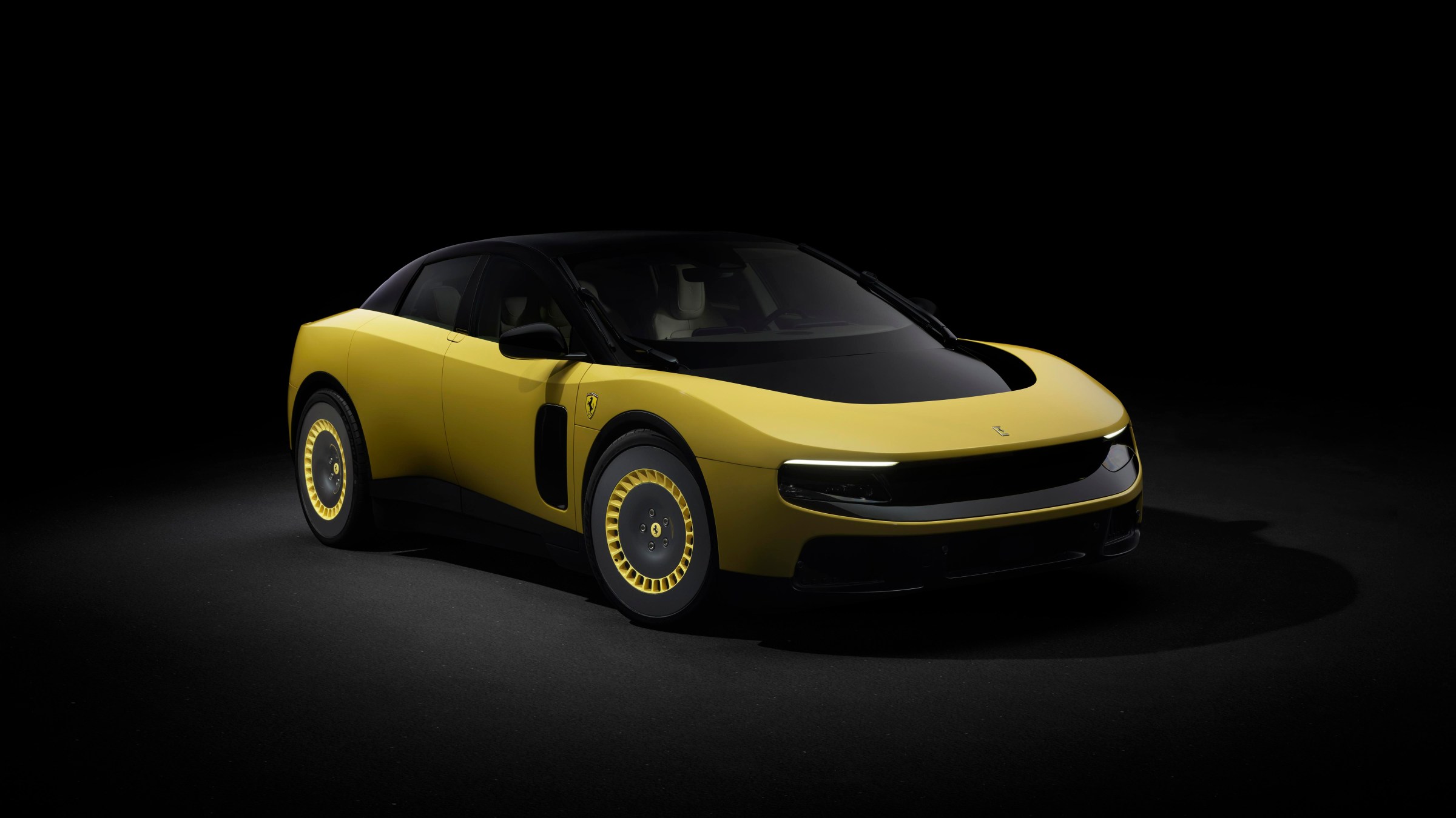 Chiếc Ferrari Luce khi đèn được bật sáng