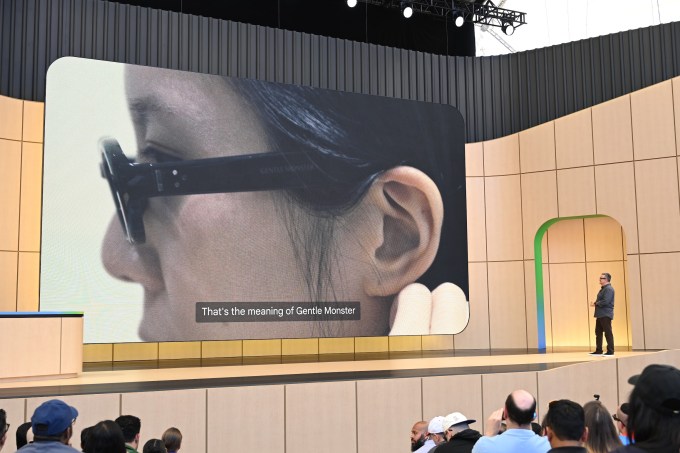 Demonstration of prototype glasses