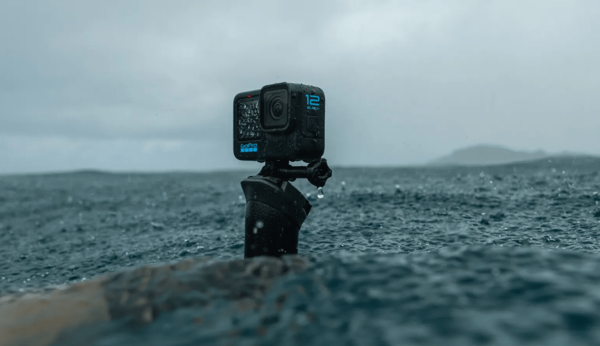 GoPro tìm đường thoát bằng cách chuyển hướng sang thị trường quốc phòng và xem xét bán lại