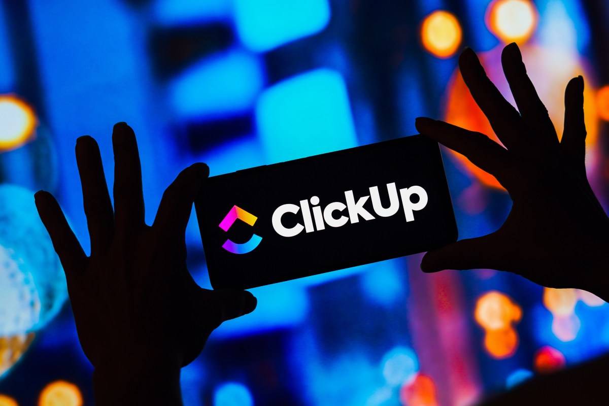ClickUp sa thải 22% nhân sự để thay bằng AI: Bài học về tương lai làm việc