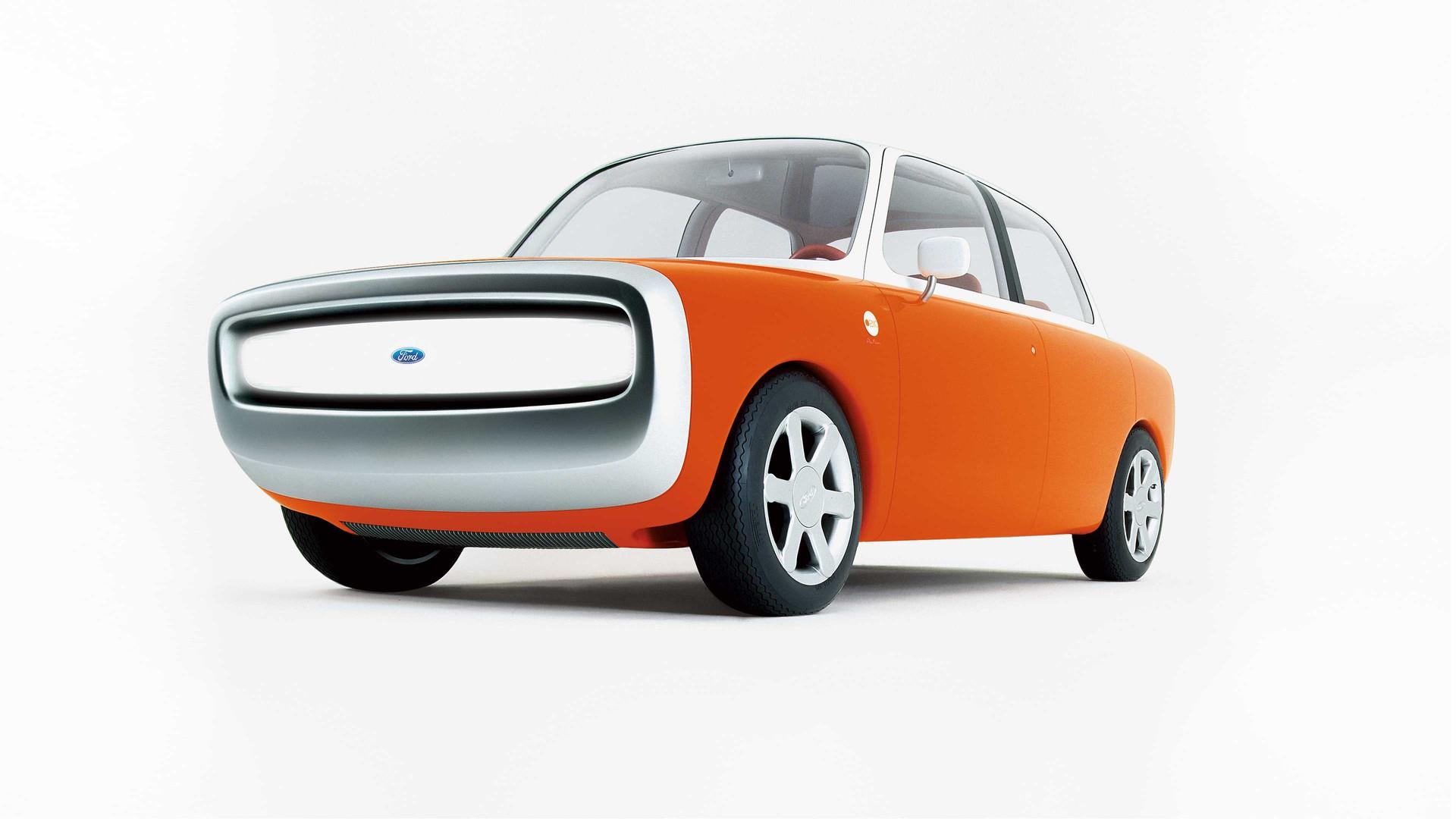 Xe concept Ford 021C của Marc Newson năm 1999 có nét tương đồng