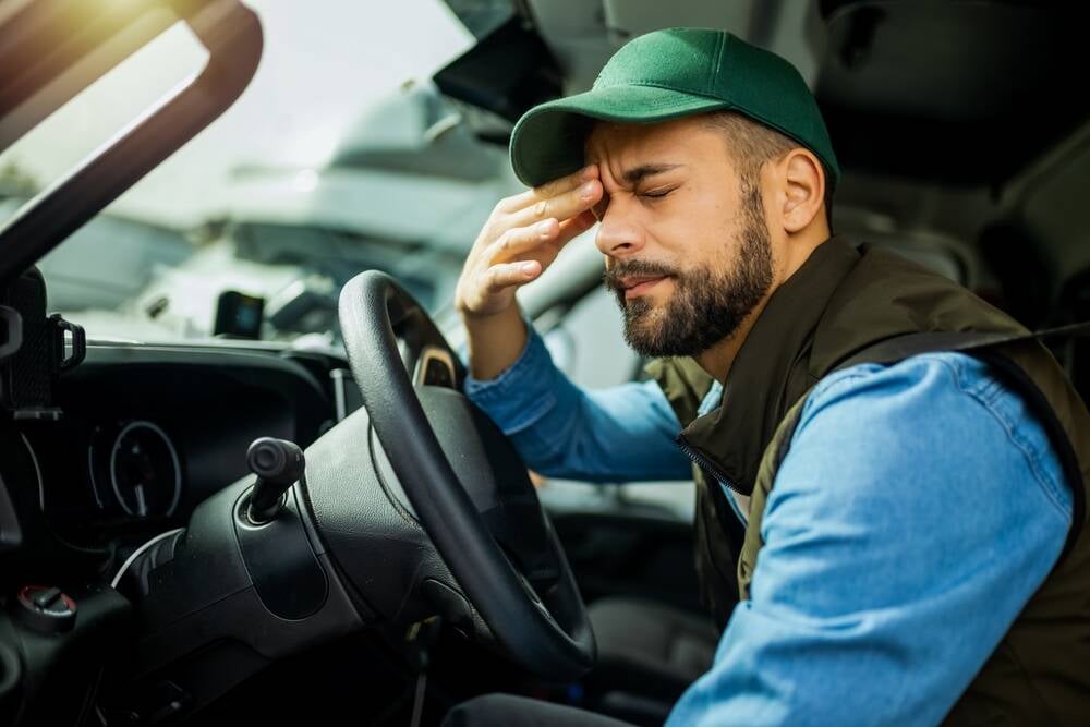 DVLA áp dụng công nghệ mới và chatbot để giải quyết khủng hoảng cấp bằng lái xe tại Anh