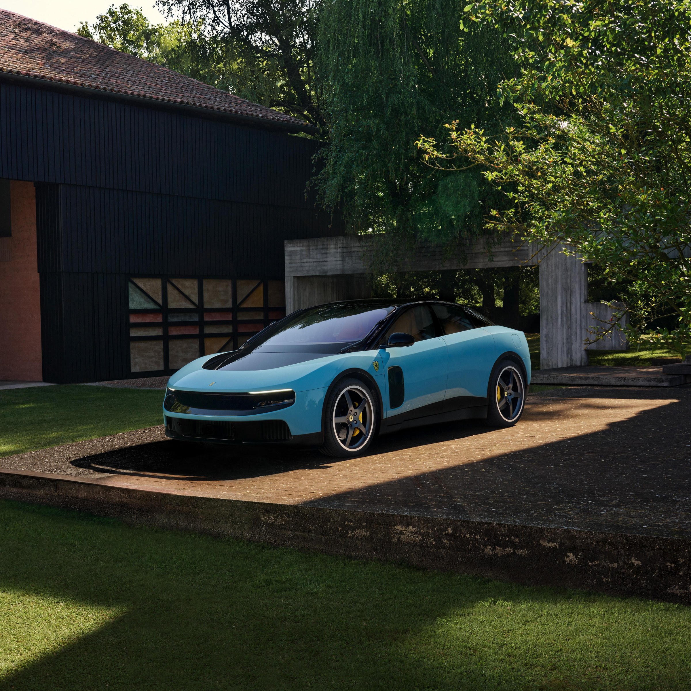 Mặt trước của chiếc Ferrari Luce